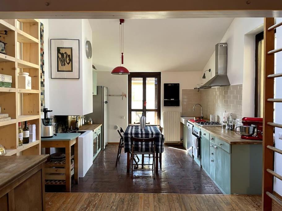 Grande Appartamento In Area Storica Di Bergamo Eksteriør billede